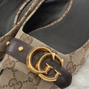 Gucci authentique open toe shoe